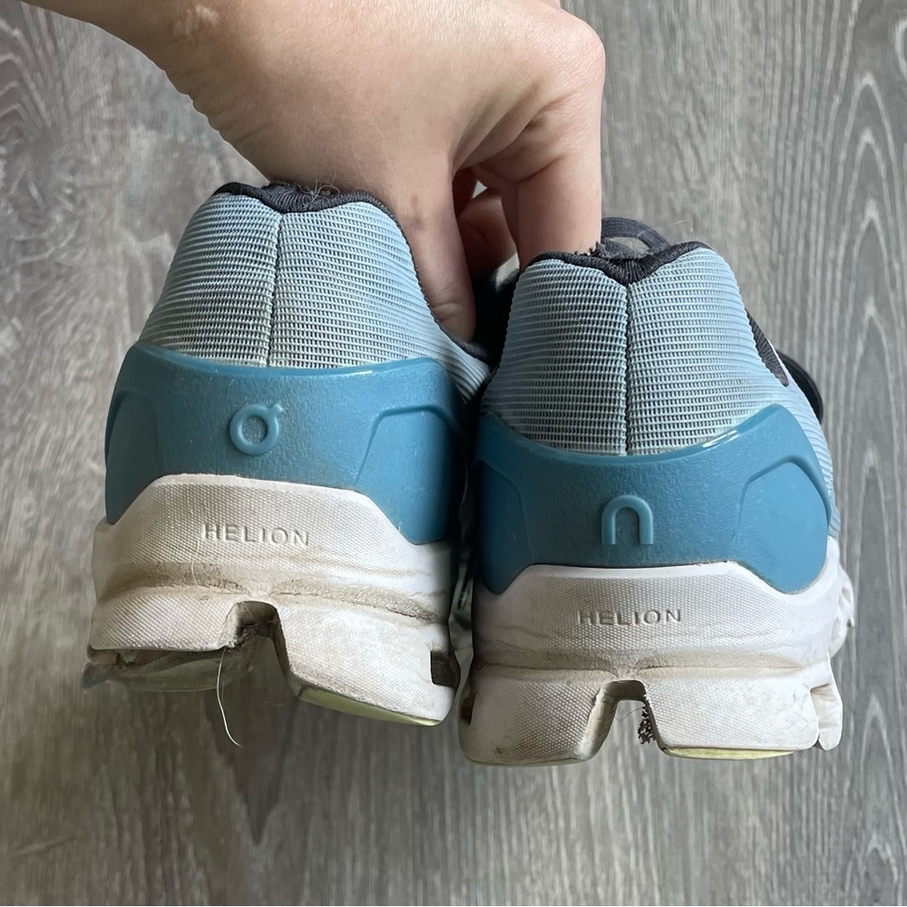 On Cloud Cloudstratus Sneakers - Picture 4 of 6